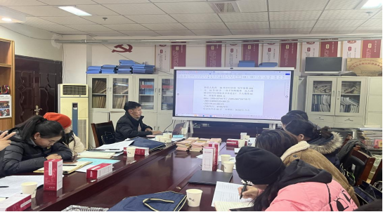 巴青县开展城乡居民养老保险经办人员业务培训.png